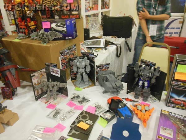 BotCon 2013   The Transformers Convention Dealer Room Image Gallery   OVER 500 Images  (338 of 582)